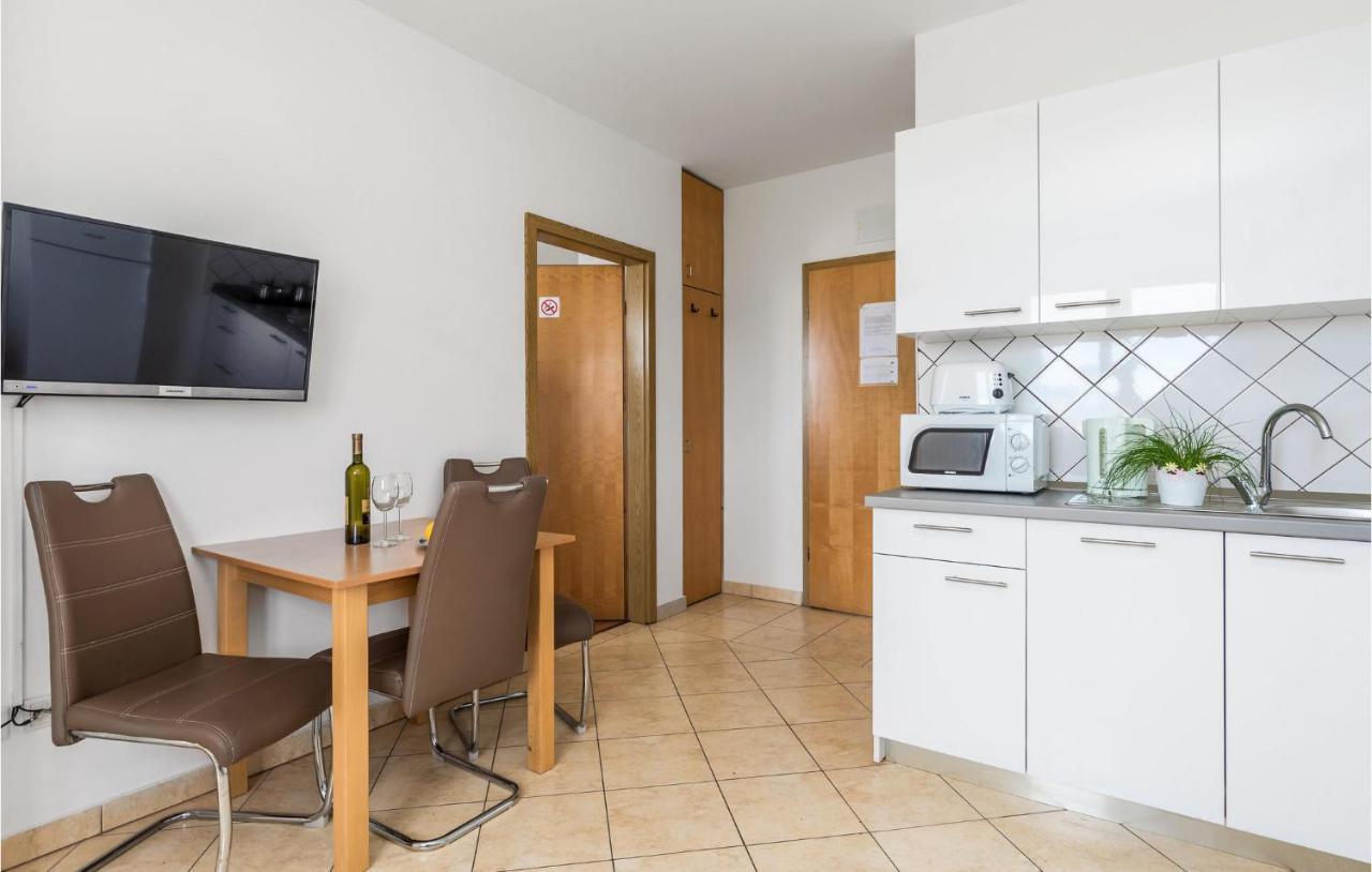 Nice Apartment In Volosko With Kitchen Buitenkant foto